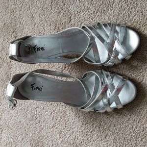 Fioni silver dress shoes